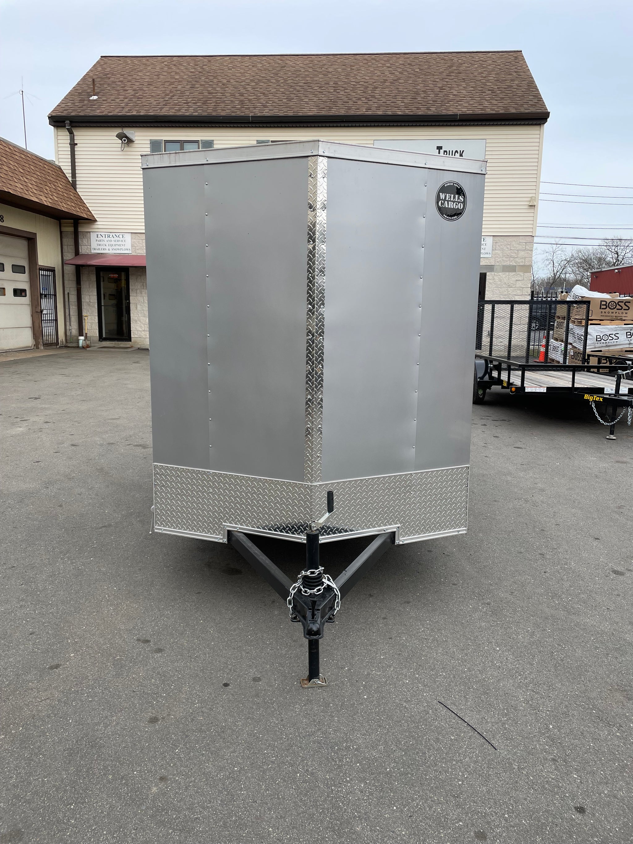 WellsCargo6x10SilverFastTracTr